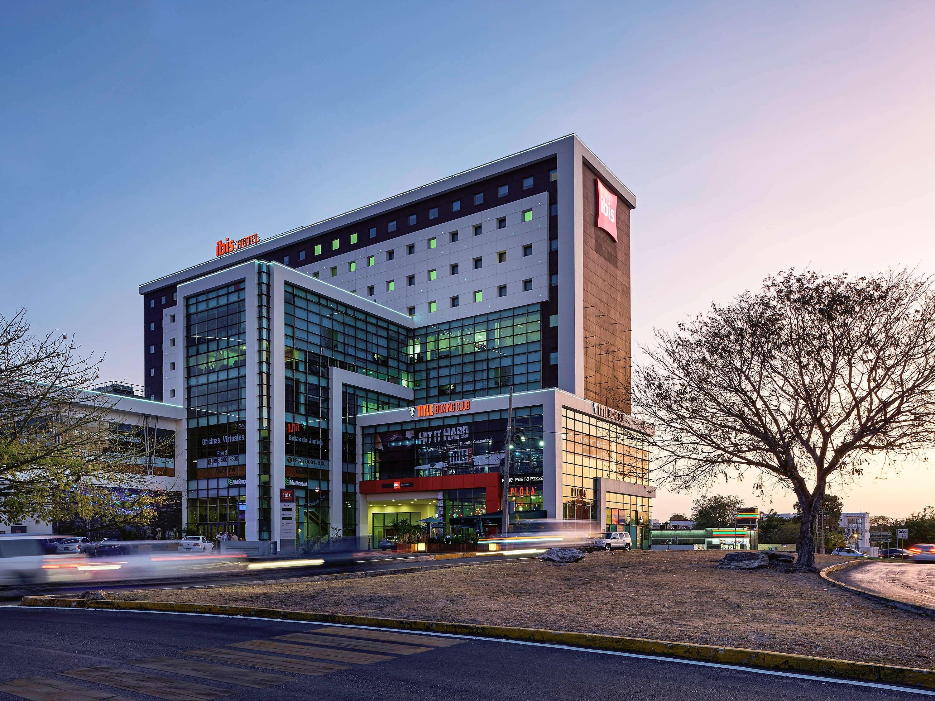 Ibis Cancun Centro Экстерьер фото