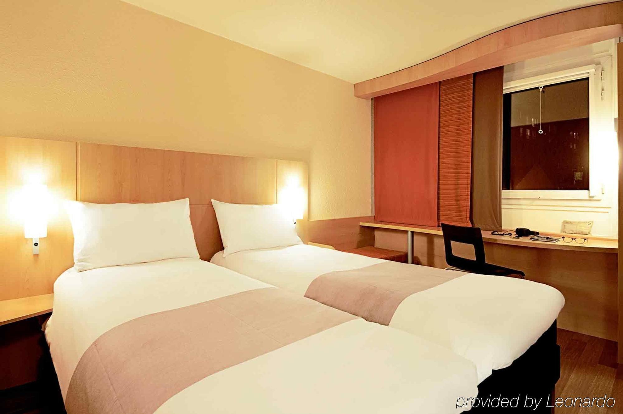 Ibis Cancun Centro Экстерьер фото