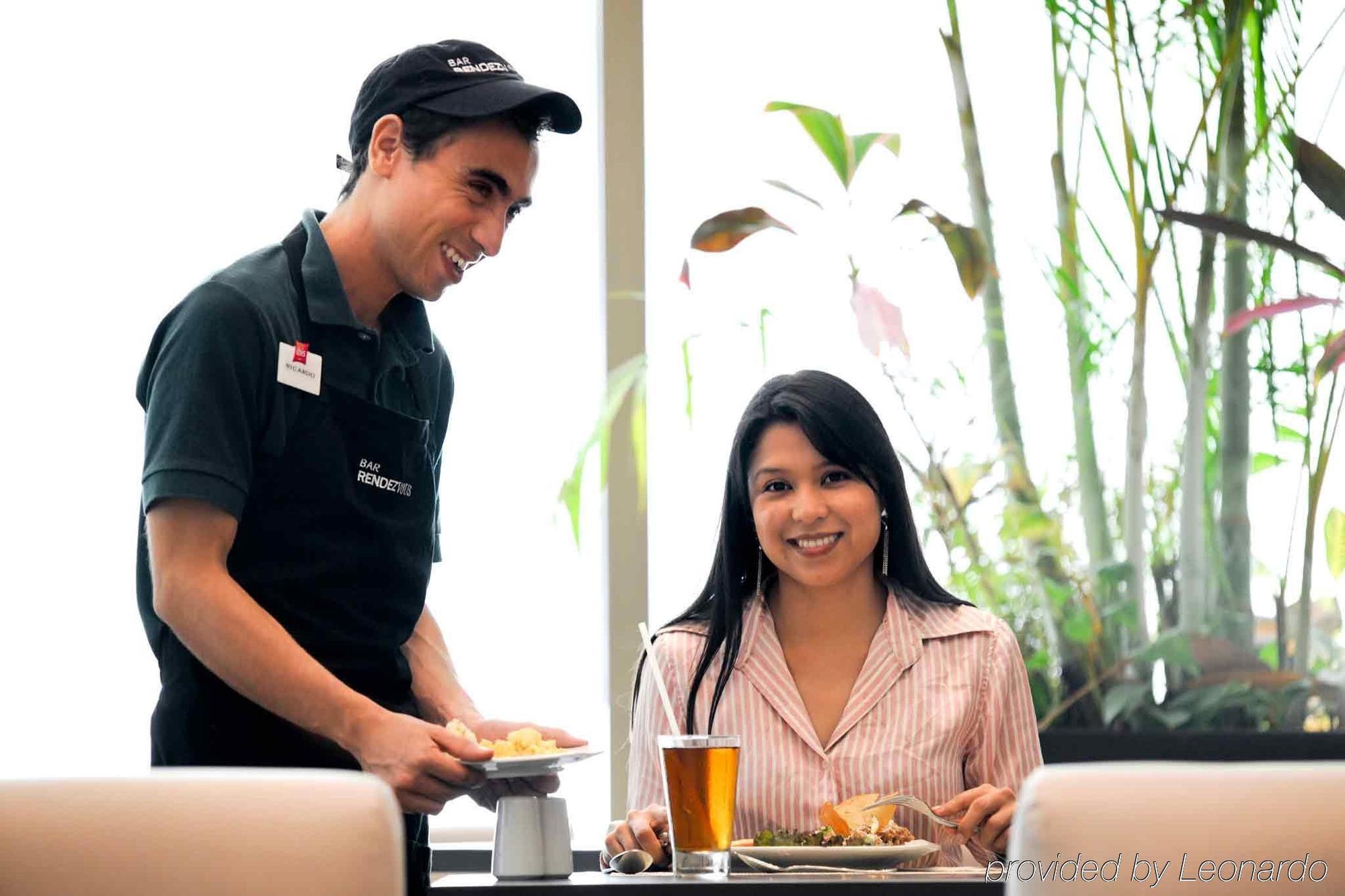 Ibis Cancun Centro Экстерьер фото