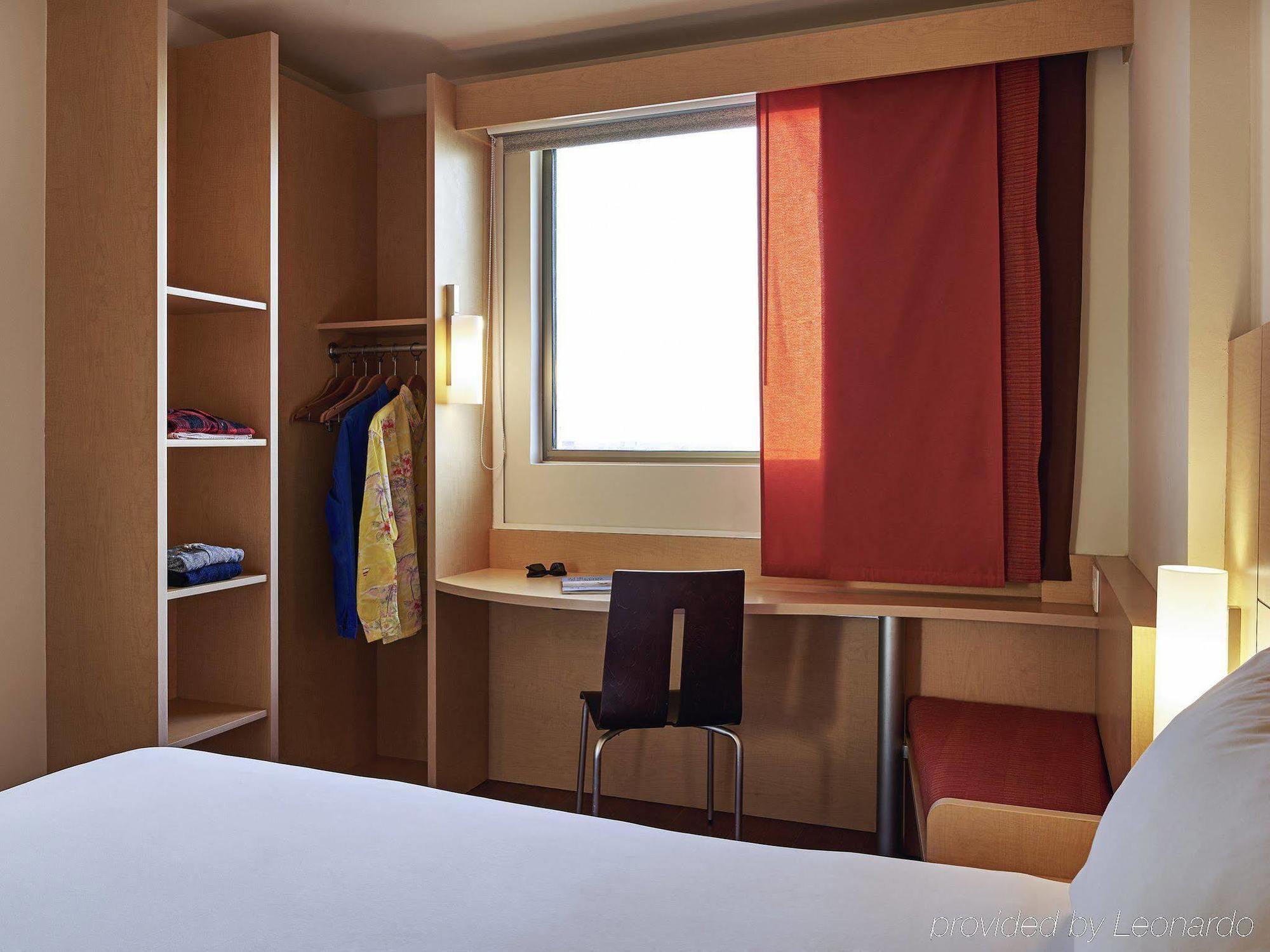 Ibis Cancun Centro Экстерьер фото