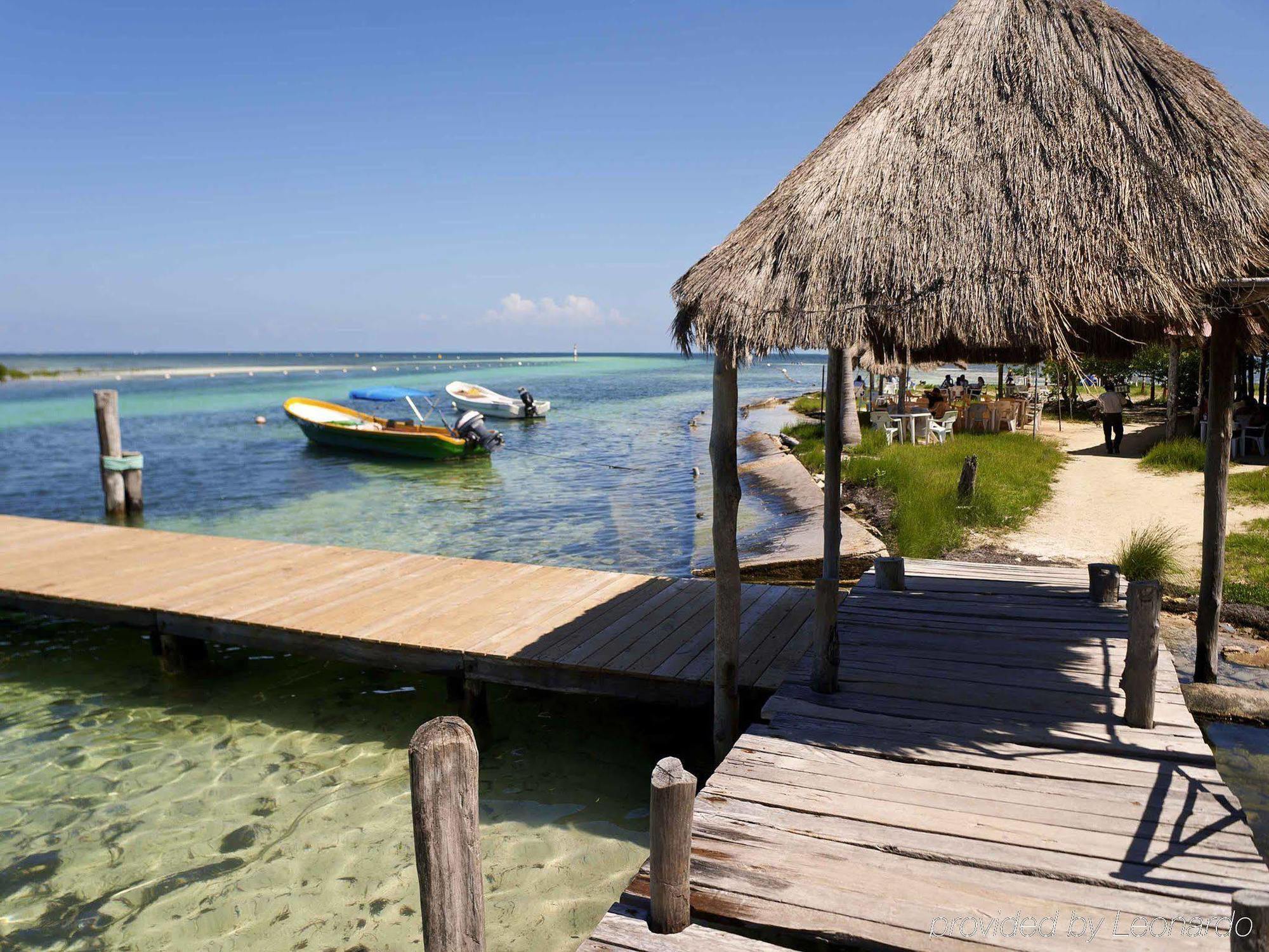 Ibis Cancun Centro Экстерьер фото