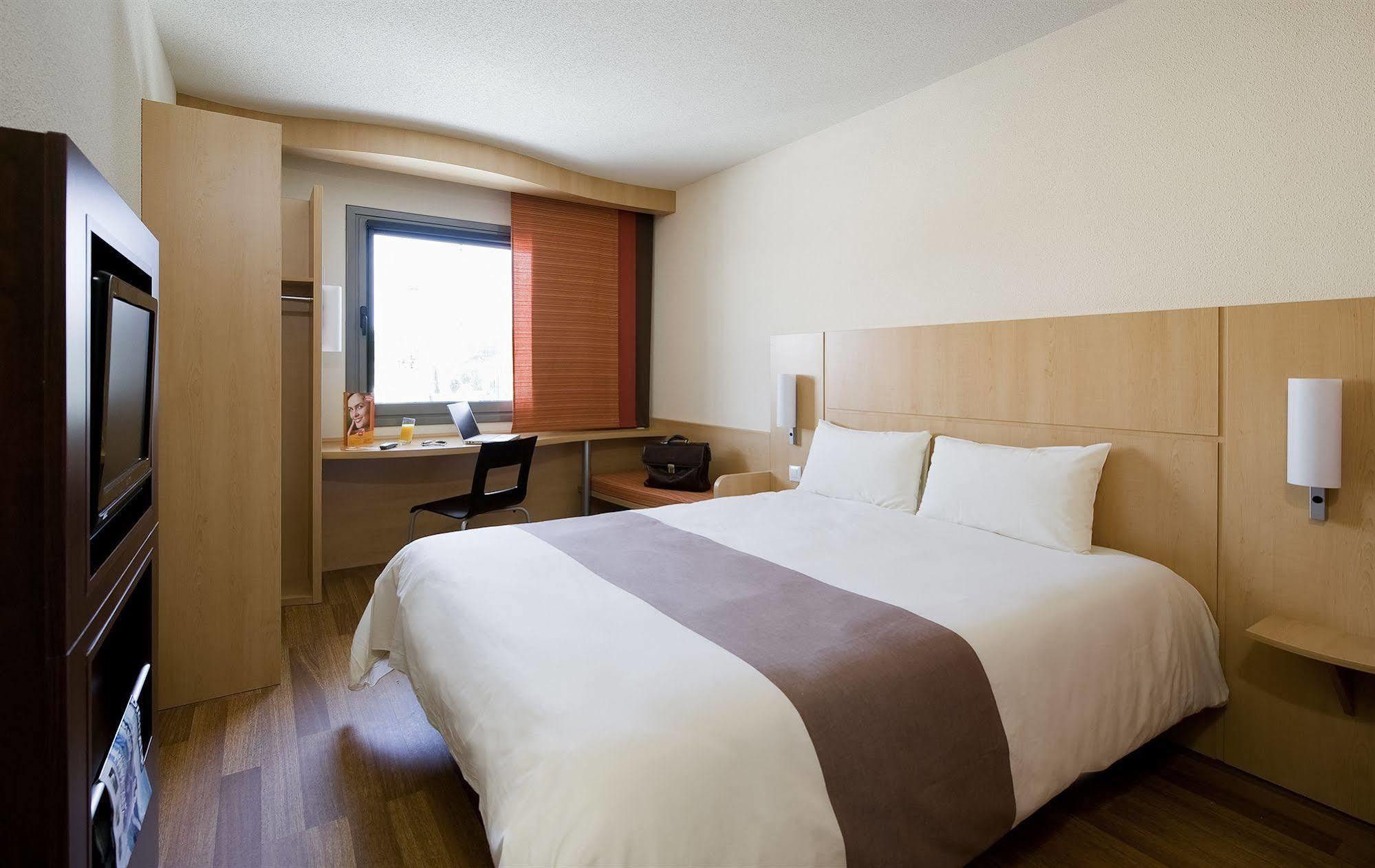 Ibis Cancun Centro Экстерьер фото